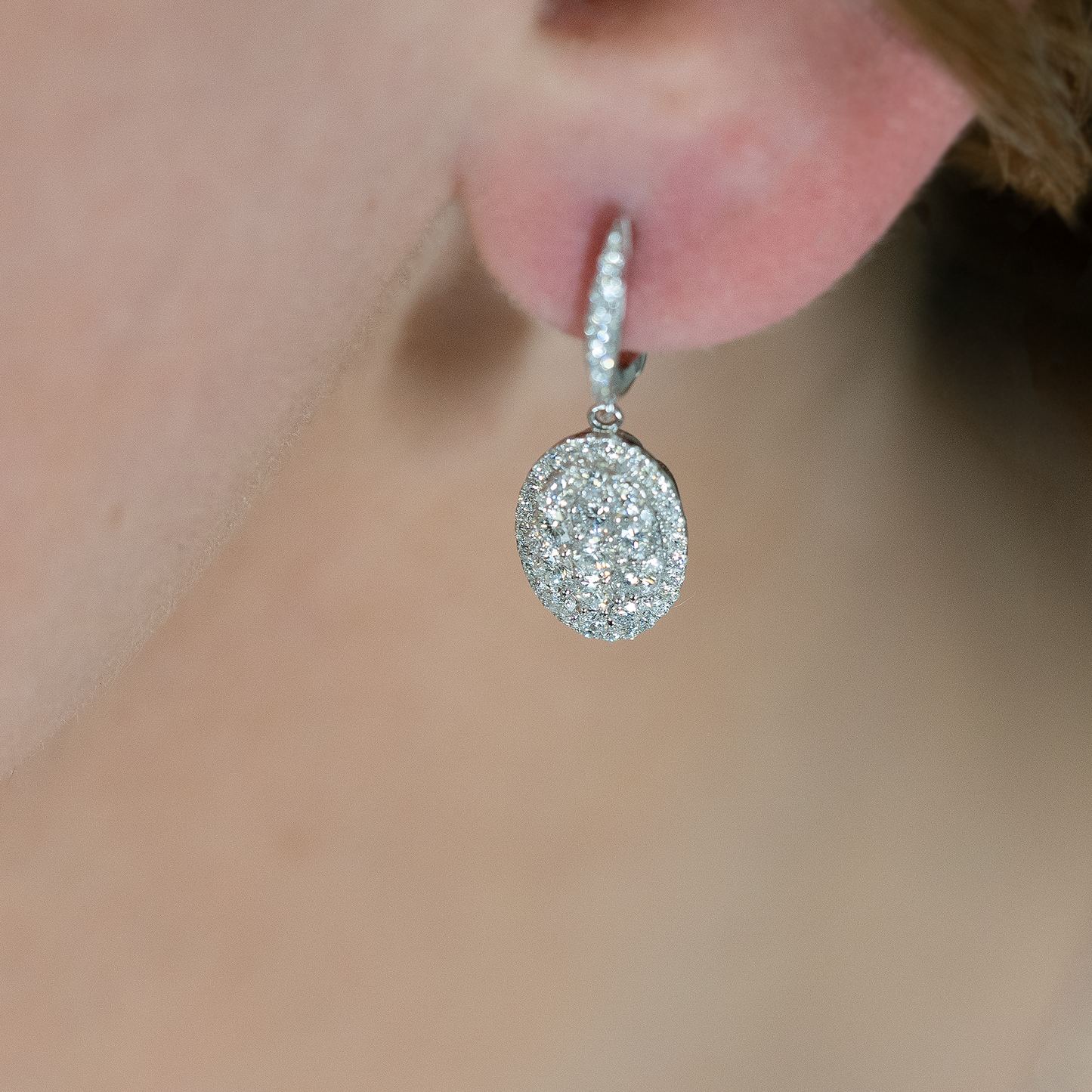 Drop Earrings in Pavé Diamonds