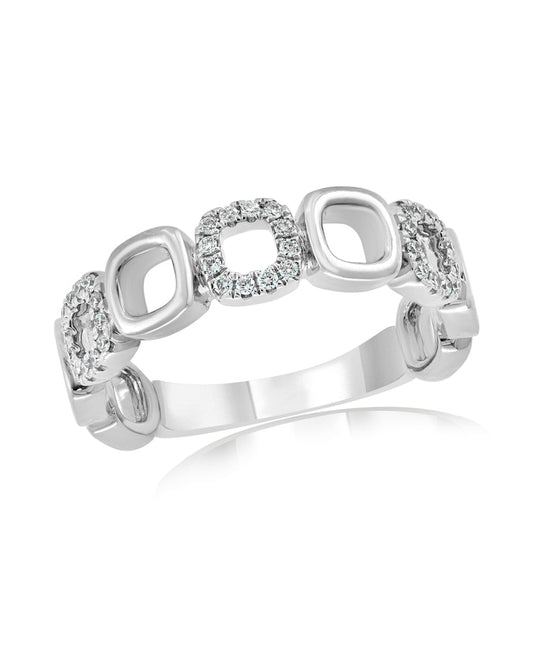 Diamond Ring in 18k White Gold